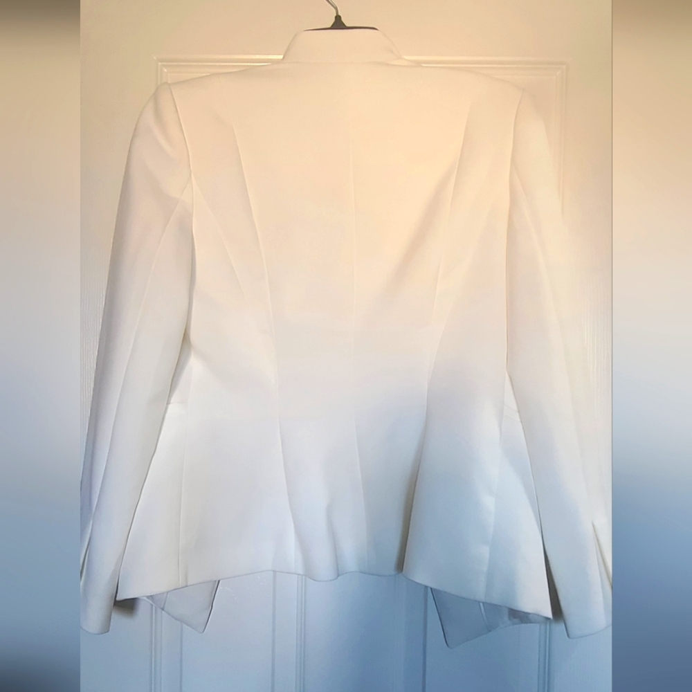 Blazer - Picture 4 of 5